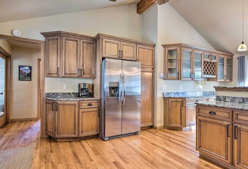 Cozy Mountain Escape: Pet Friendly Bailey Cabin