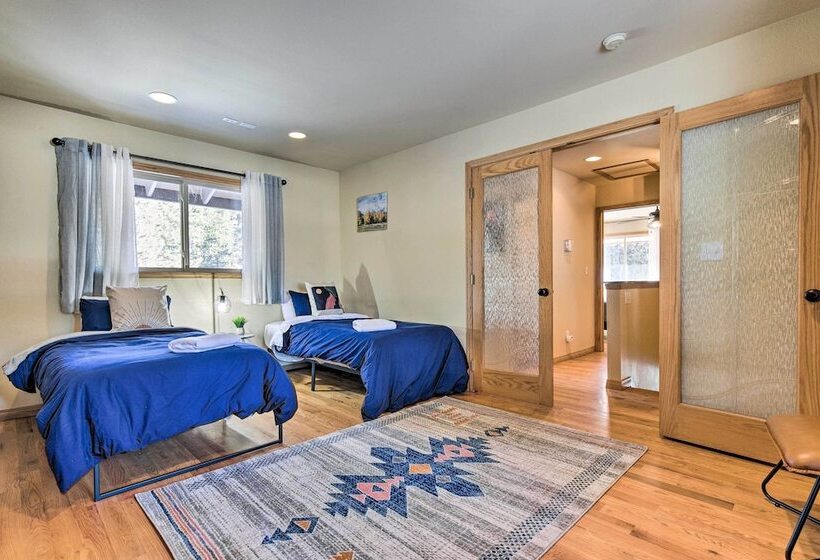 Cozy Mountain Escape: Pet Friendly Bailey Cabin