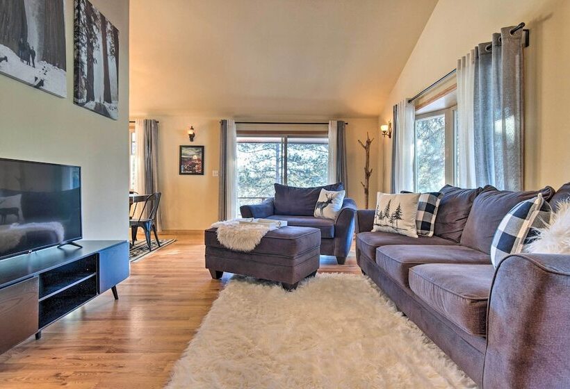 Cozy Mountain Escape: Pet Friendly Bailey Cabin