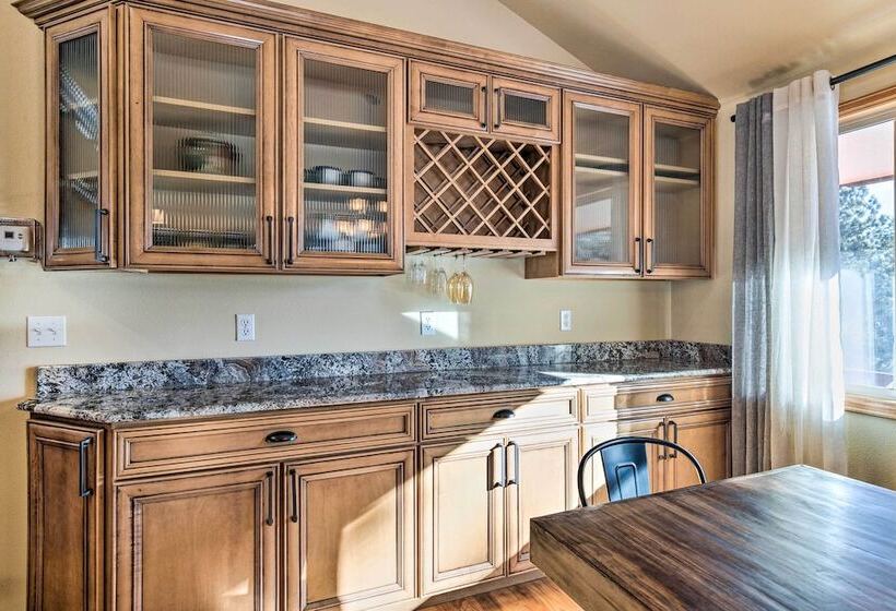 Cozy Mountain Escape: Pet Friendly Bailey Cabin