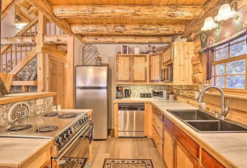 Breckenridge Cabin W/ Hot Tub: Ski & Hike!