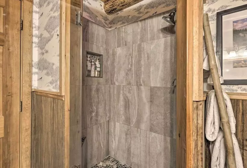 Breckenridge Cabin W/ Hot Tub: Ski & Hike!