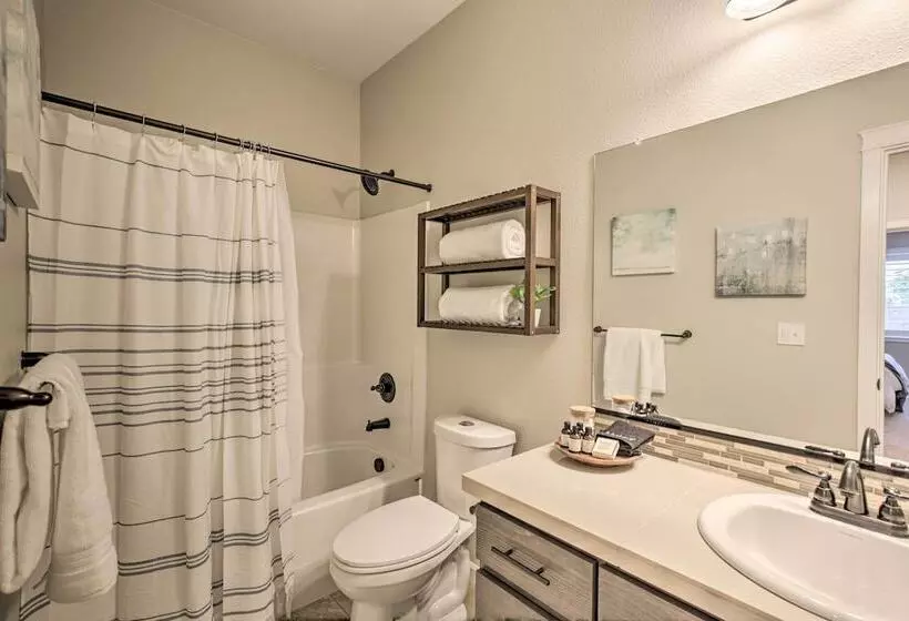 Elegant Escape: Tour Willamette Wine Country!