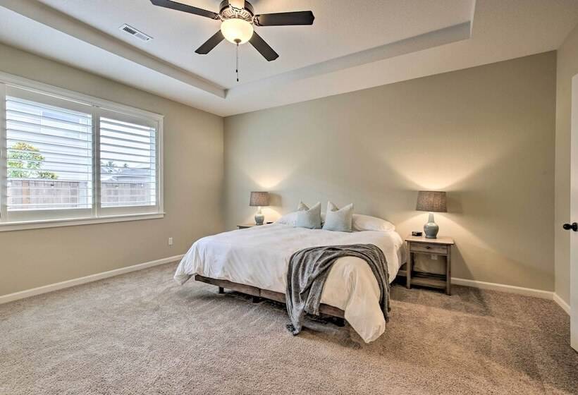 Elegant Escape: Tour Willamette Wine Country!