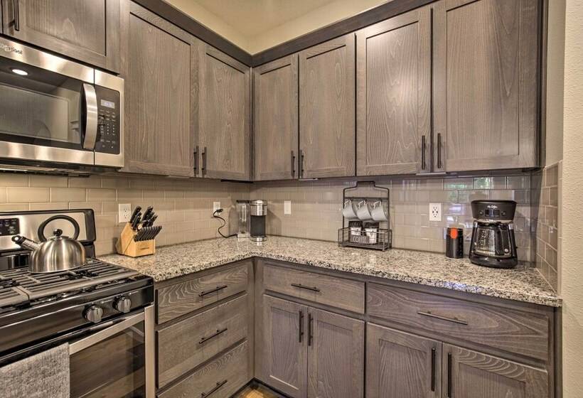 Elegant Escape: Tour Willamette Wine Country!