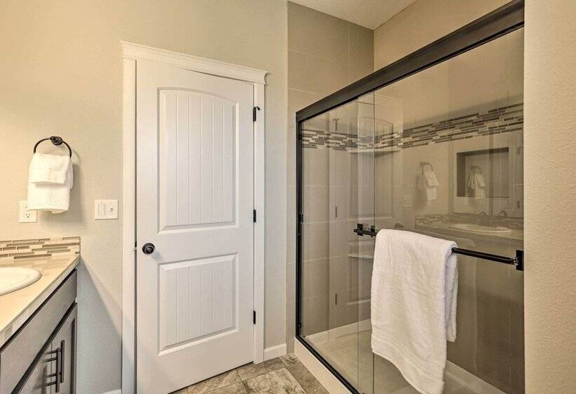 Elegant Escape: Tour Willamette Wine Country!