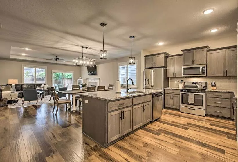 Elegant Escape: Tour Willamette Wine Country!