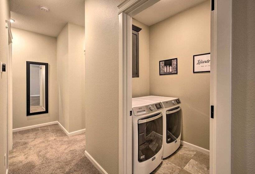 Elegant Escape: Tour Willamette Wine Country!