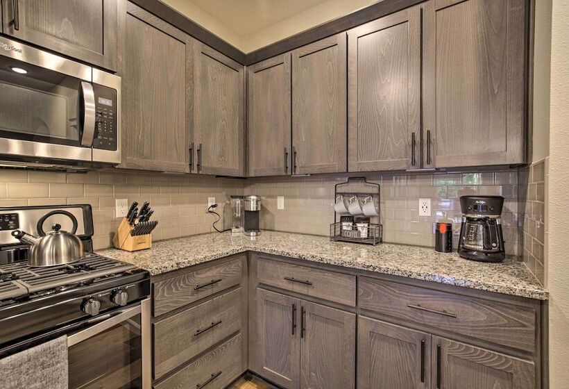 Elegant Escape: Tour Willamette Wine Country!