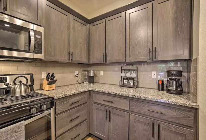 Elegant Escape: Tour Willamette Wine Country!