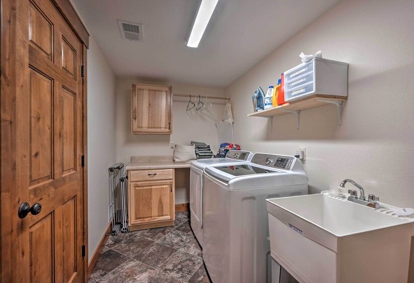 Estes Park Home W/ Hot Tub ~ 5 Mi To Rmnp!