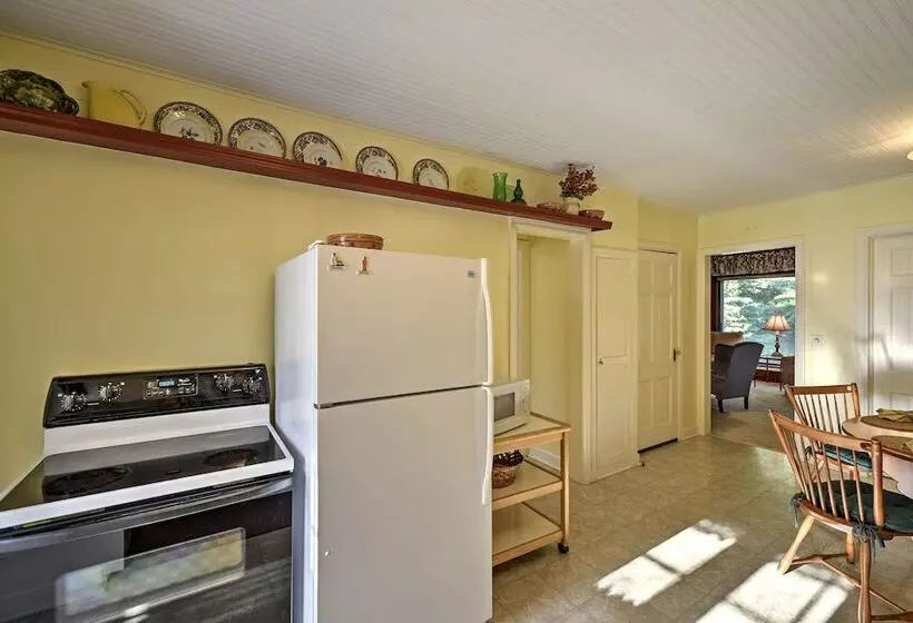 Family Friendly Fish Creek  Cape House  W/ Deck!