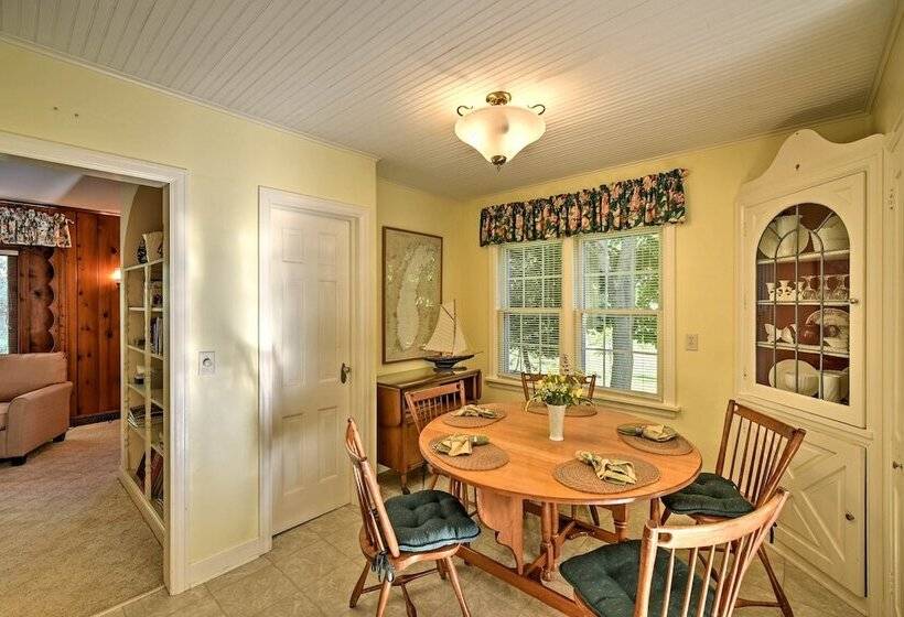 Family Friendly Fish Creek  Cape House  W/ Deck!