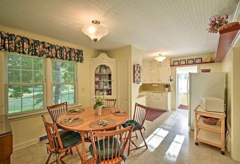 Family Friendly Fish Creek  Cape House  W/ Deck!