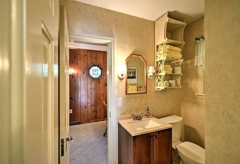 Family Friendly Fish Creek  Cape House  W/ Deck!