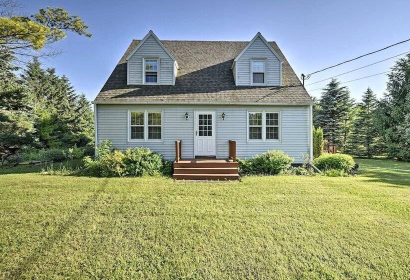 Family Friendly Fish Creek  Cape House  W/ Deck!