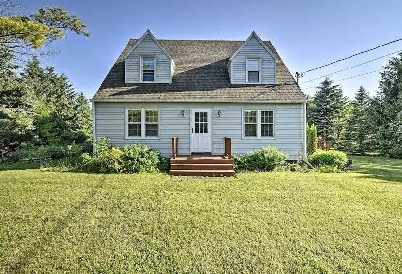 Family Friendly Fish Creek  Cape House  W/ Deck!