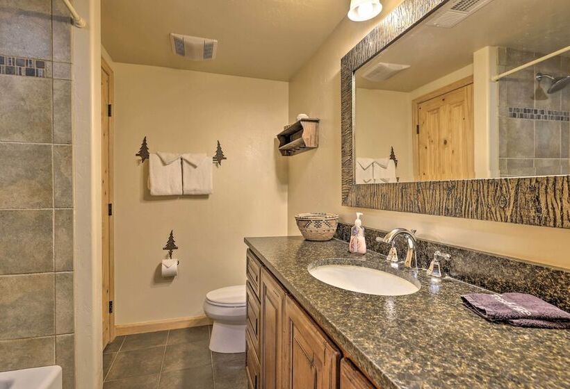 1 Mi To Grand Lake: Family Friendly Gem W/ Hot Tub