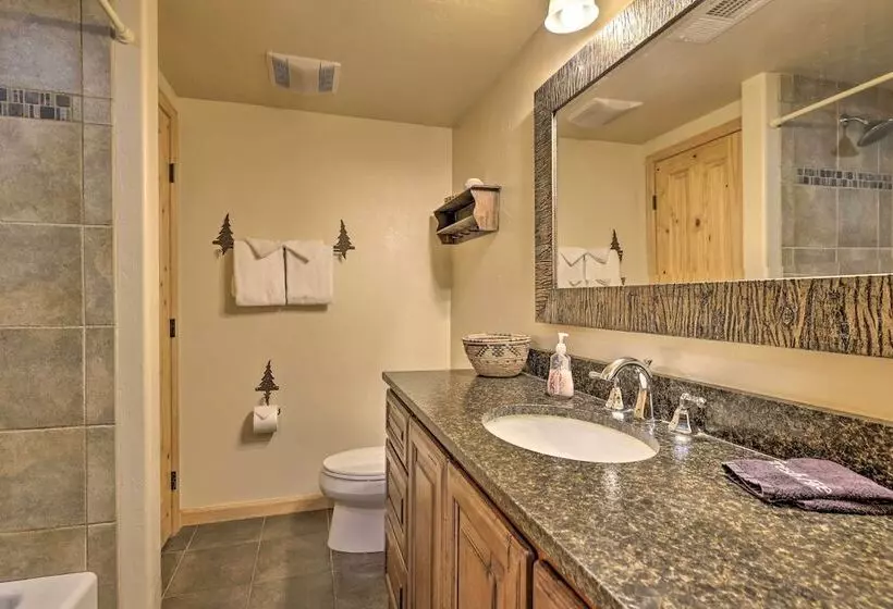 1 Mi To Grand Lake: Family Friendly Gem W/ Hot Tub
