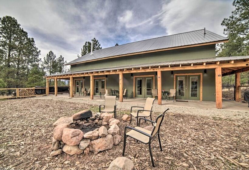 Family Home W/ Fire Pit & Grill ~ 1 Mi To Slopes!