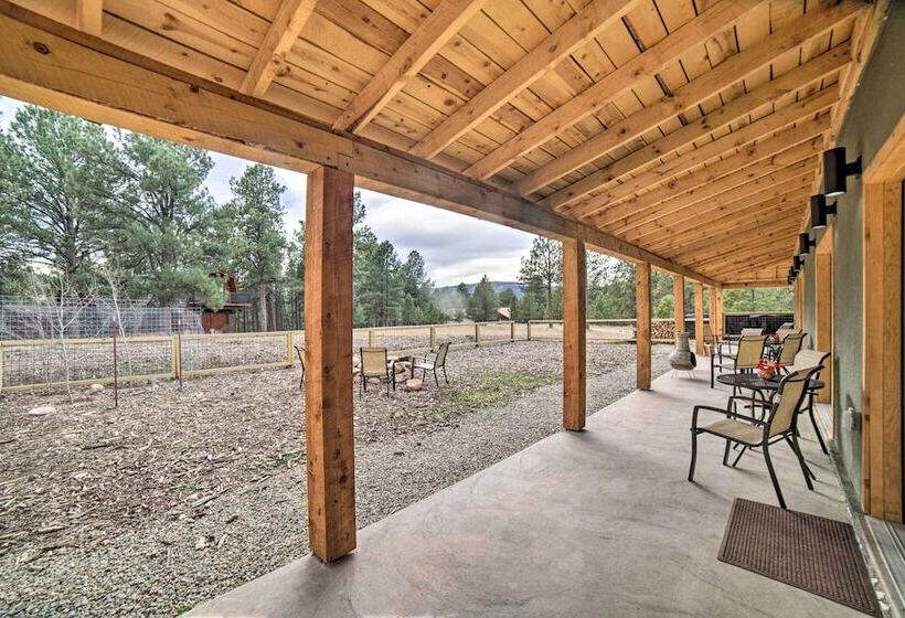 Family Home W/ Fire Pit & Grill ~ 1 Mi To Slopes!