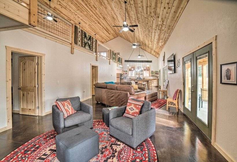 Family Home W/ Fire Pit & Grill ~ 1 Mi To Slopes!