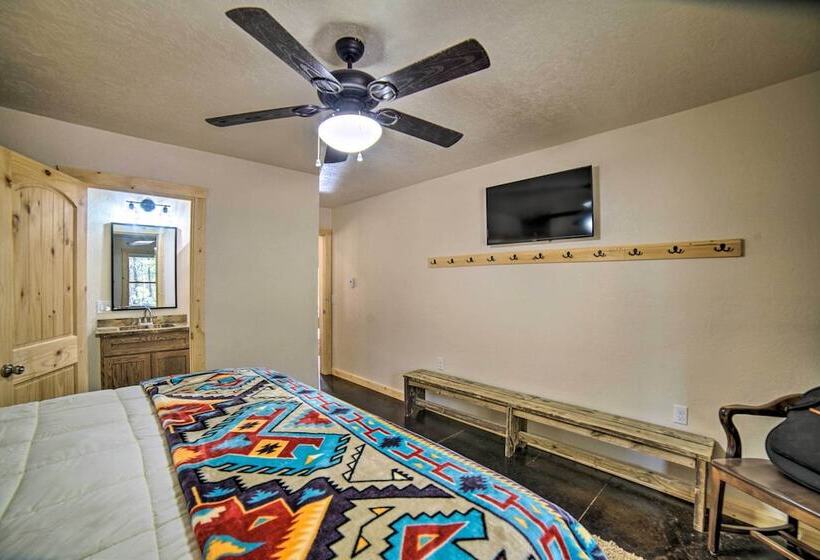 Family Home W/ Fire Pit & Grill ~ 1 Mi To Slopes!