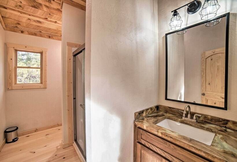 Family Home W/ Fire Pit & Grill ~ 1 Mi To Slopes!