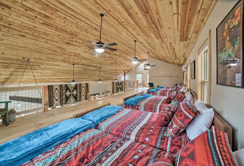 Family Home W/ Fire Pit & Grill ~ 1 Mi To Slopes!