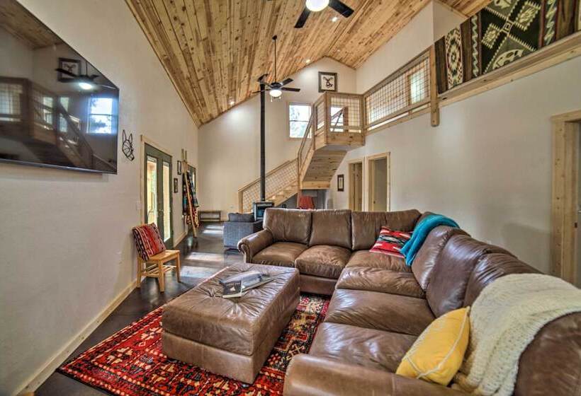 Family Home W/ Fire Pit & Grill ~ 1 Mi To Slopes!