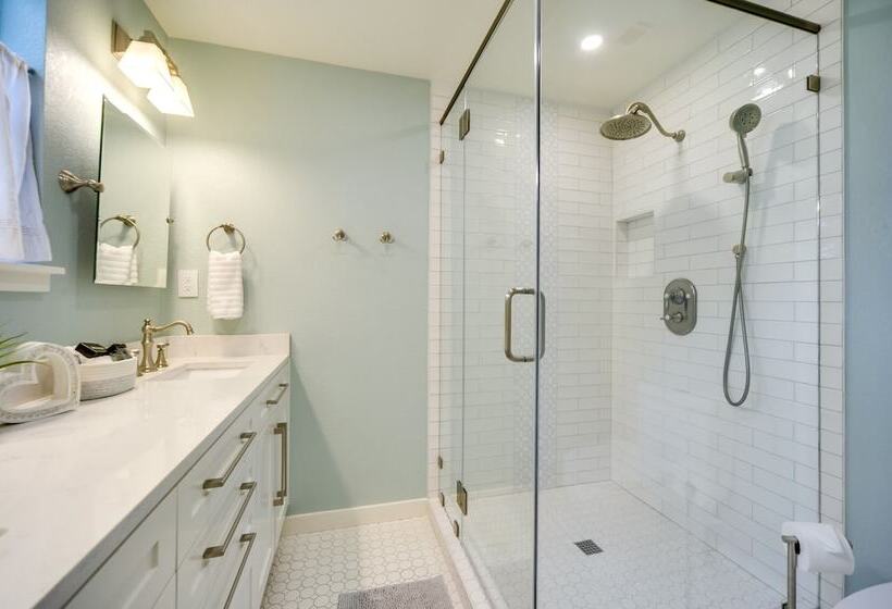 Fredericksburg Home W/ Pool ~ 1 Mi To Main Street!