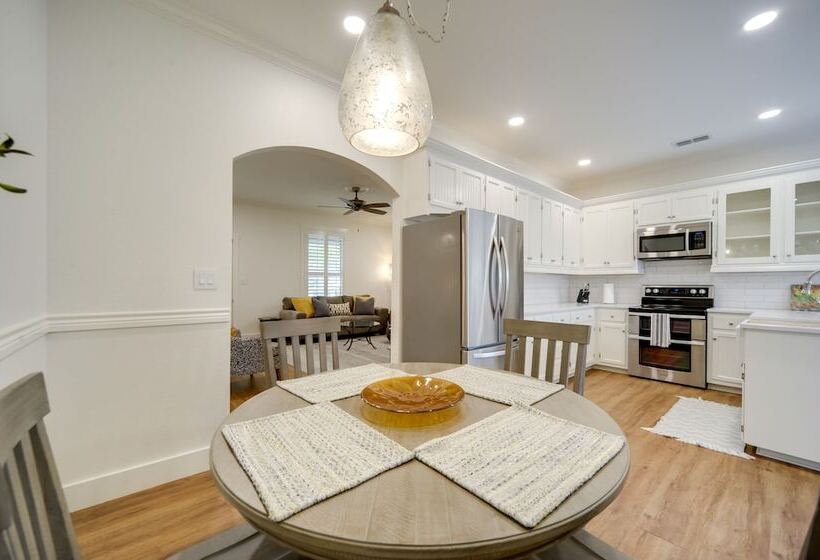 Fredericksburg Home W/ Pool ~ 1 Mi To Main Street!