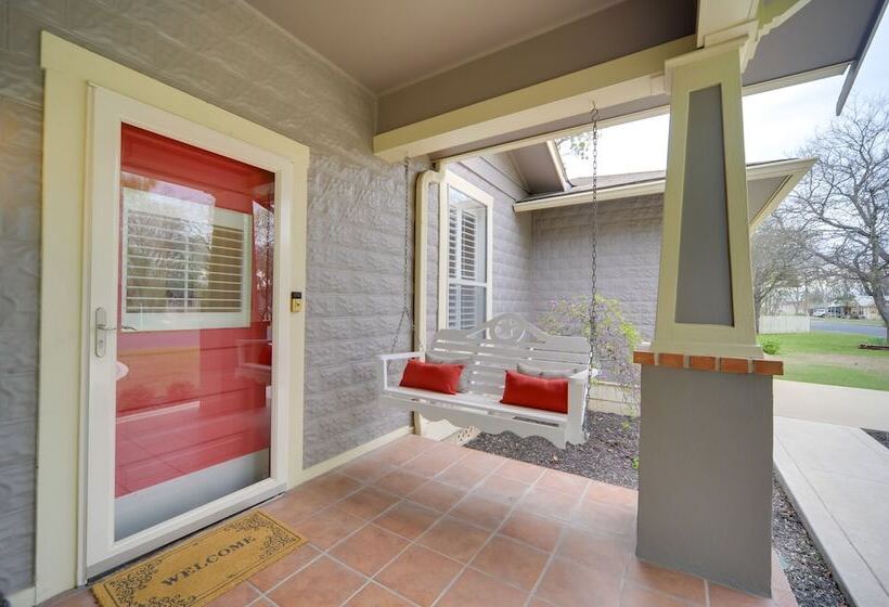 Fredericksburg Home W/ Pool ~ 1 Mi To Main Street!