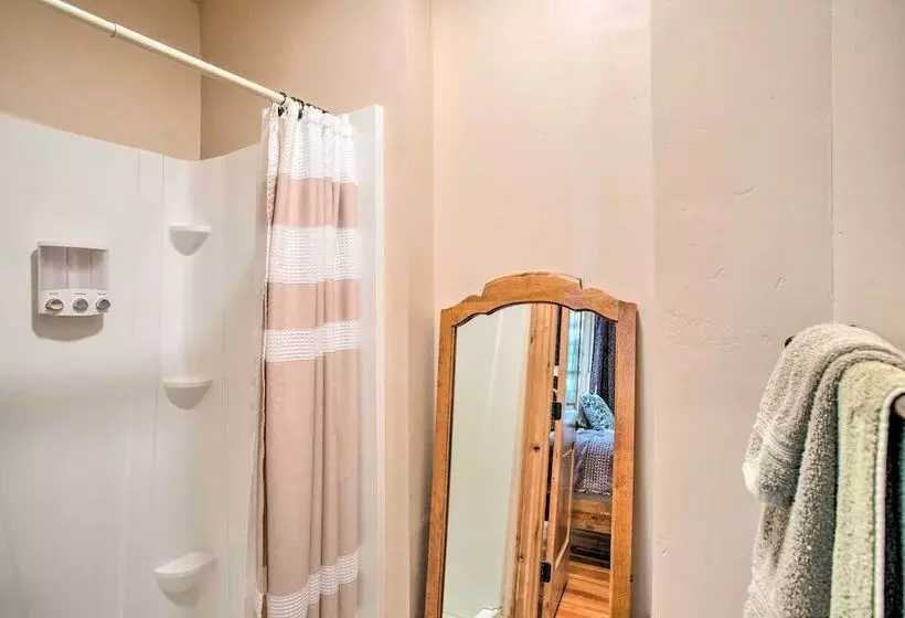 Fruita Victorian Home W/ Hot Tub + Mountains!