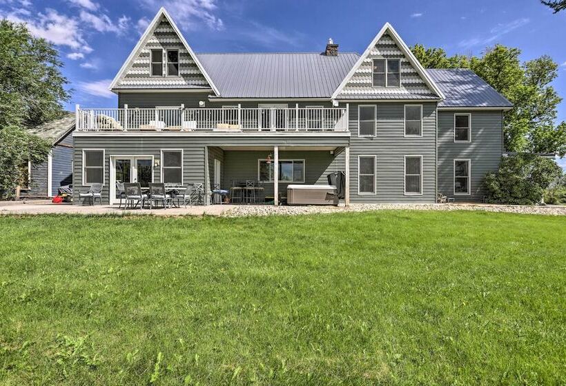 Fruita Victorian Home W/ Hot Tub + Mountains!