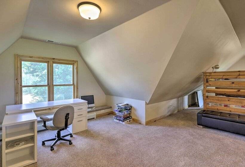 Fruita Victorian Home W/ Hot Tub + Mountains!