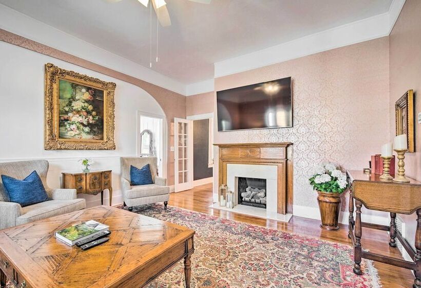 Historic 1891 Ocala Apartment W/ Original Touches!