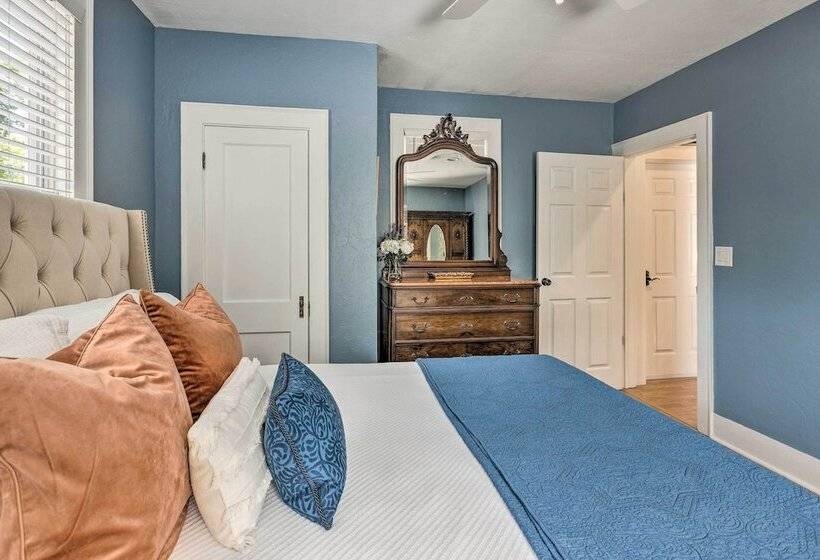 Historic 1891 Ocala Apartment W/ Original Touches!