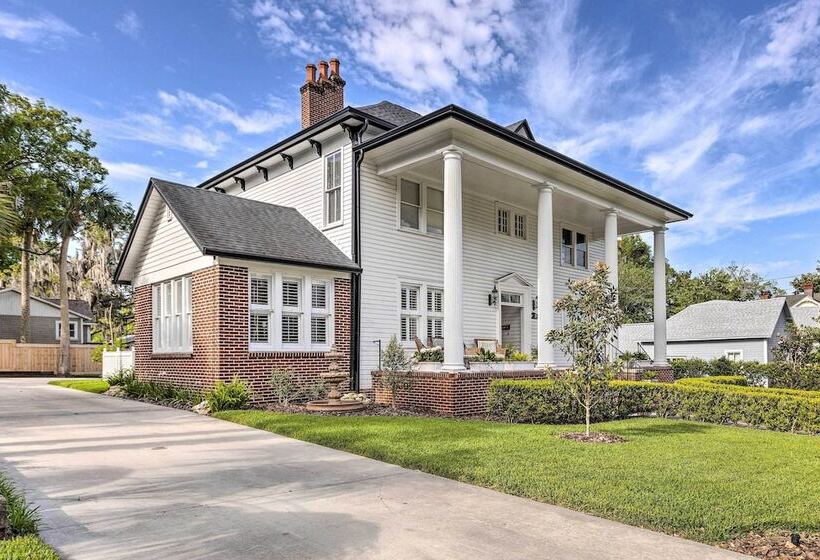Historic 1891 Ocala Apartment W/ Original Touches!