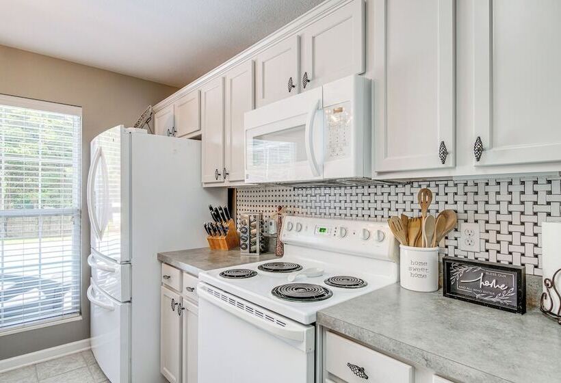 Home Sweet Home  W/ Private Pool + Patio!