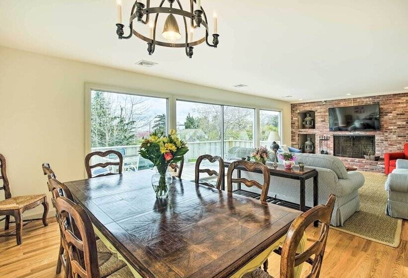 Hyannis Port Home W/ Bbq & Views: Half Mi To Beach