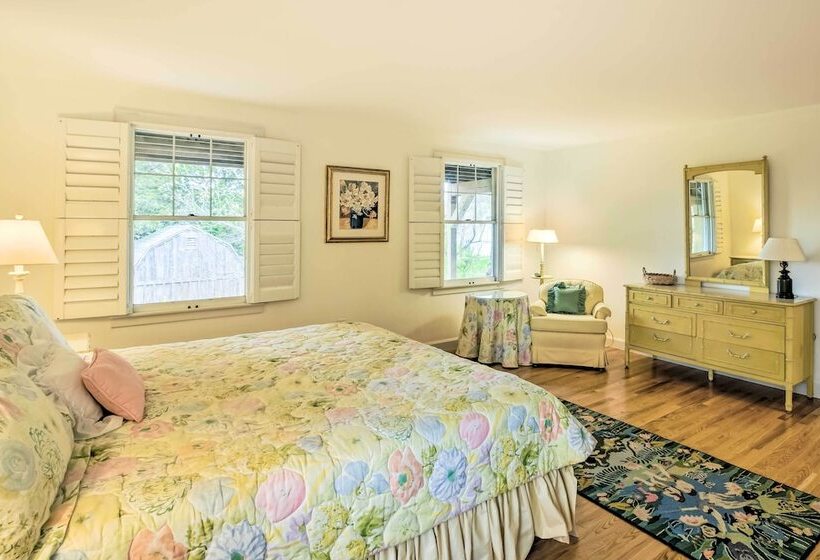 Hyannis Port Home W/ Bbq & Views: Half Mi To Beach