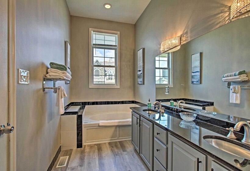 Idyllic Oceanfront Home On Atlantic City Boardwalk