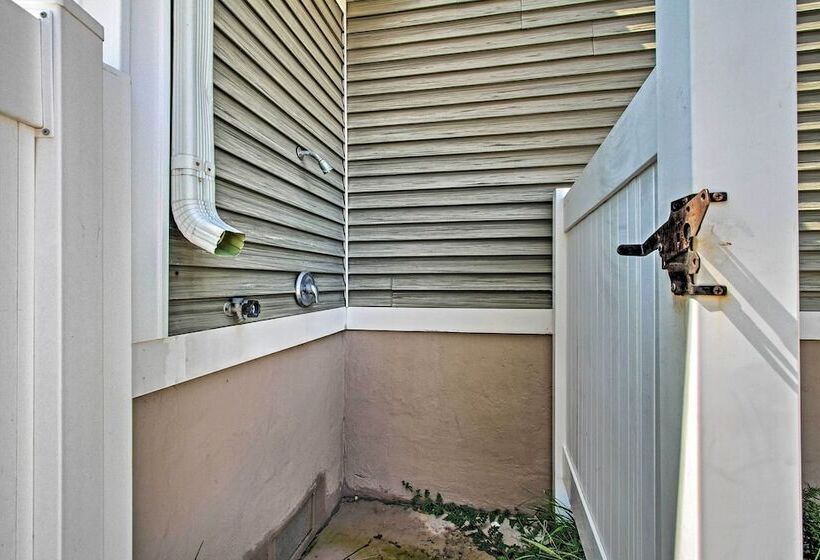 Idyllic Oceanfront Home On Atlantic City Boardwalk