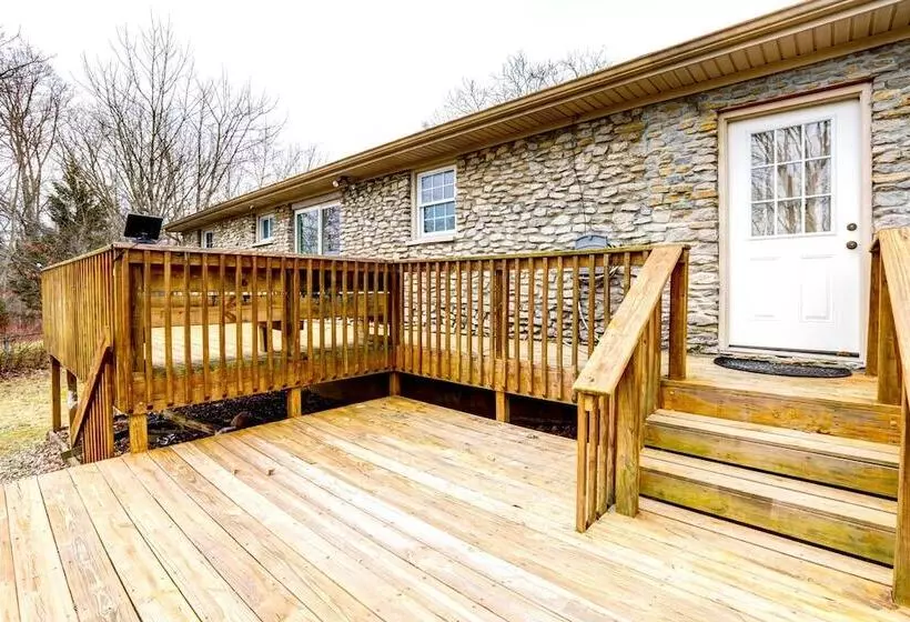 Inviting Frankfort Home Near Bourbon Trail!