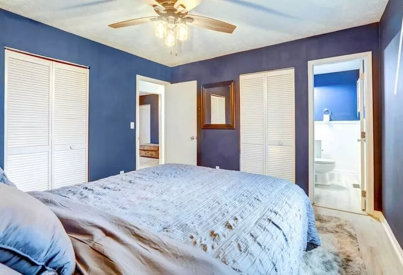 Inviting Frankfort Home Near Bourbon Trail!