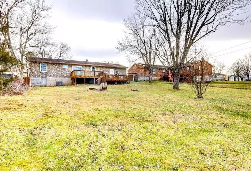 Inviting Frankfort Home Near Bourbon Trail!