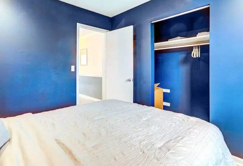 Inviting Frankfort Home Near Bourbon Trail!