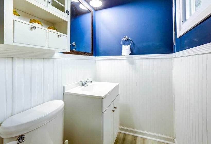 Inviting Frankfort Home Near Bourbon Trail!