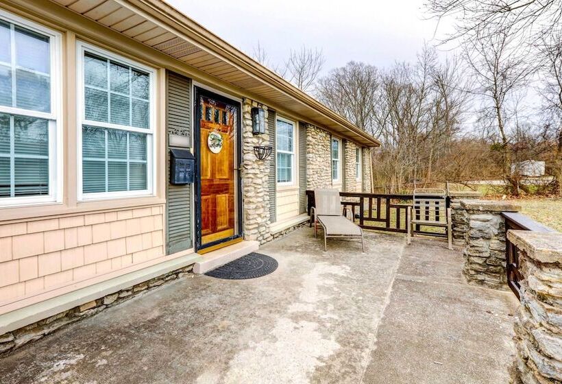 Inviting Frankfort Home Near Bourbon Trail!